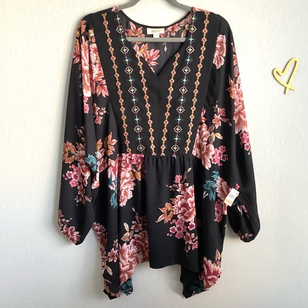 \Style & Co\ NWT Floral Embroidered Blouse